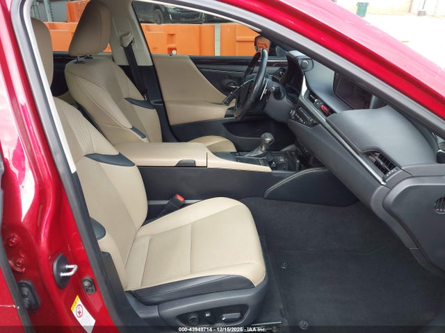 Продажа на аукционе авто 2019 Lexus Es 300h, vin: 58AB21B16KU002690, номер лота: 43948714