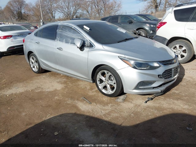 43948778 :رقم المزاد ، 1G1BF5SMXH7137365 vin ، 2017 Chevrolet Cruze Premier Auto مزاد بيع