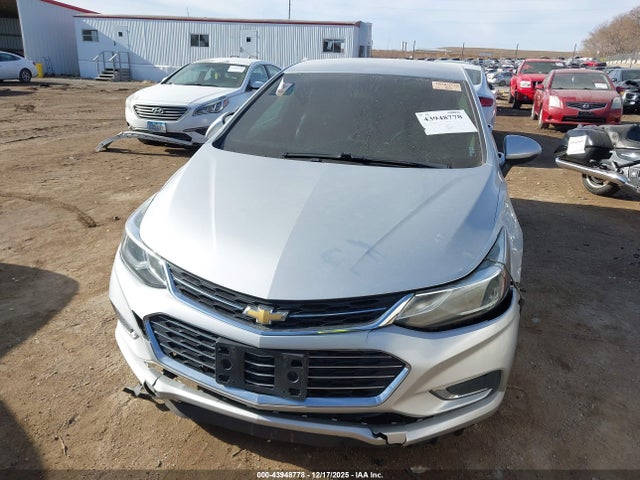 43948778 :رقم المزاد ، 1G1BF5SMXH7137365 vin ، 2017 Chevrolet Cruze Premier Auto مزاد بيع