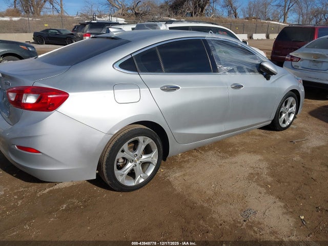 43948778 :رقم المزاد ، 1G1BF5SMXH7137365 vin ، 2017 Chevrolet Cruze Premier Auto مزاد بيع