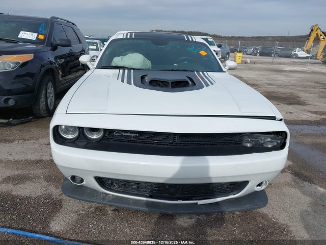 Продаж на аукціоні авто 2022 Dodge Challenger R/t Scat Pack, vin: 2C3CDZFJ1NH191456, номер лоту: 43948835
