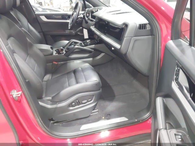 2024 PORSCHE CAYENNE WP1AL2AY7RDA33738 Photo 4