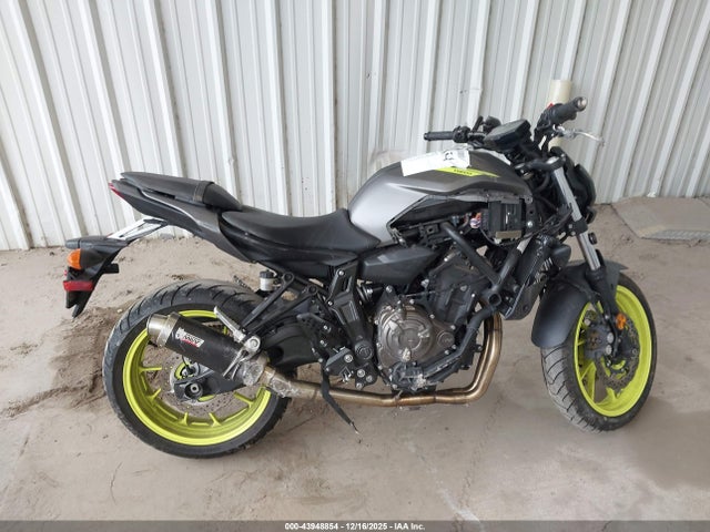 JYARM27E0JA002587 Yamaha MT07