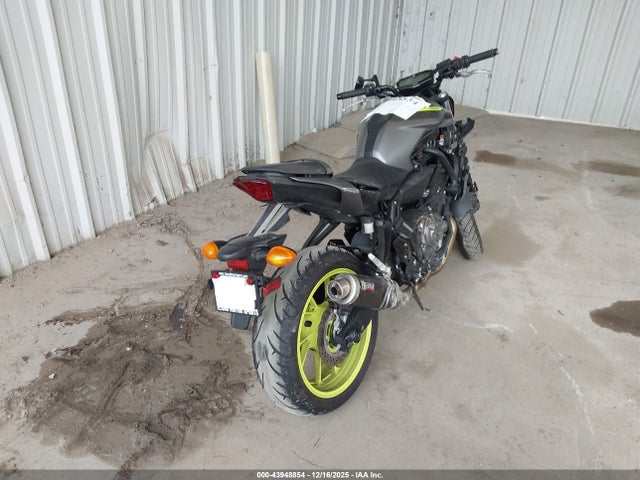 JYARM27E0JA002587 Yamaha MT07