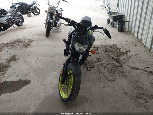 JYARM27E0JA002587 Yamaha MT07