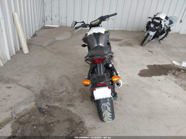 JYARM27E0JA002587 Yamaha MT07