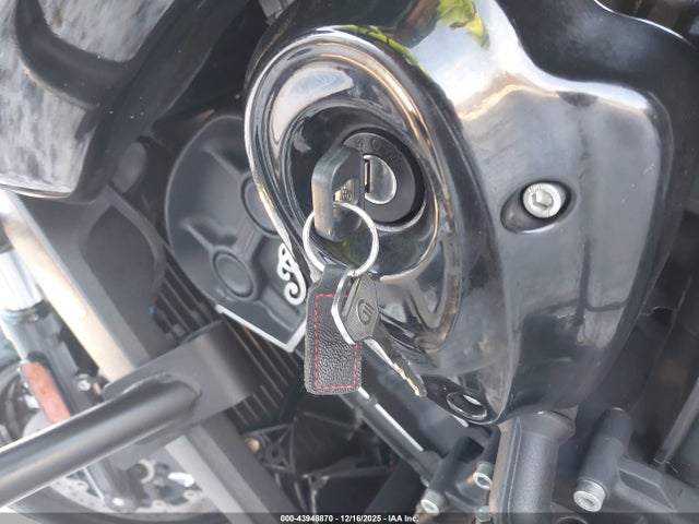 2021 INDIAN MOTORCYCLE CO. SCOUT 56KMSB11XM3175756 Photo 10