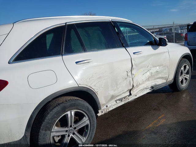 2019 Mercedes-benz Glc 300 4matic მანქანა იყიდება აუქციონზე, vin: WDC0G4KB8KF662095, აუქციონის ნომერი: 43948950