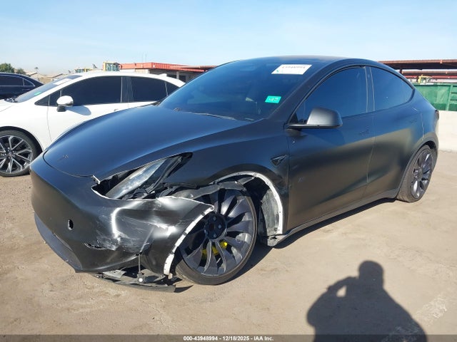 2021 TESLA MODEL Y 5YJYGAED8MF142717 Photo 1