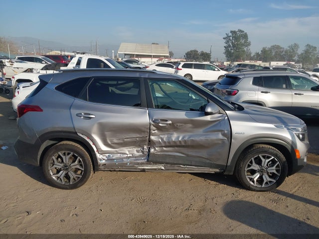 43949025 :رقم المزاد ، KNDERCAA0M7126876 vin ، 2021 Kia Seltos Ex مزاد بيع