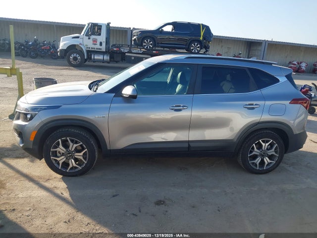 43949025 :رقم المزاد ، KNDERCAA0M7126876 vin ، 2021 Kia Seltos Ex مزاد بيع