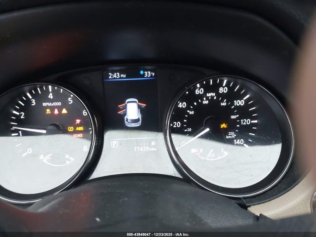 5N1AT2MV0JC843527 Nissan ROGUE SV