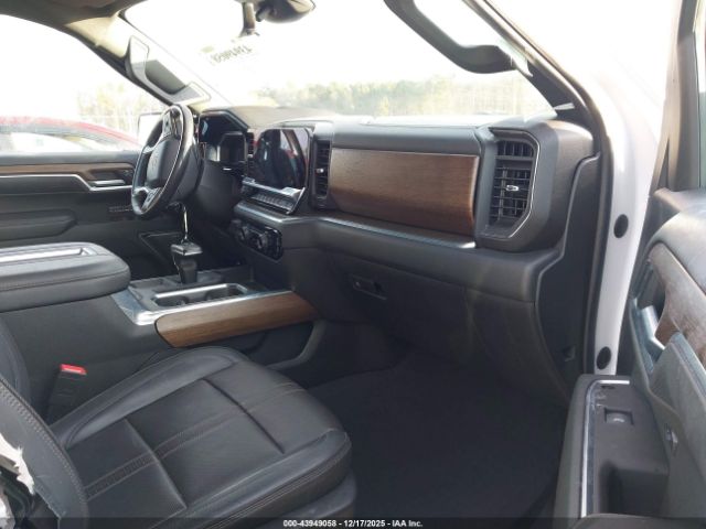 2022 CHEVROLET SILVERADO 1500 1GCUDJET8NZ629362 Photo 4