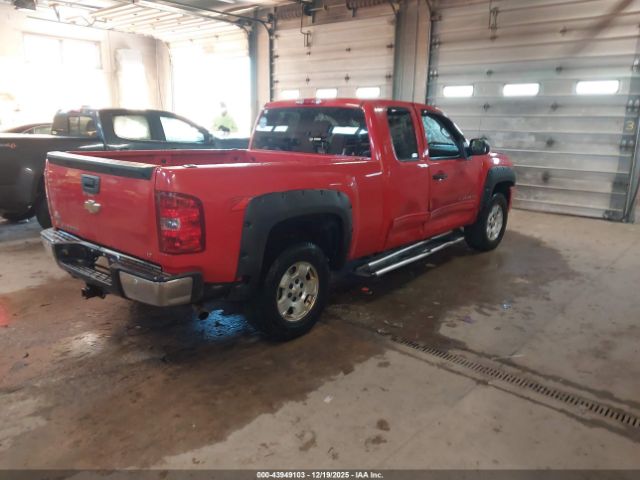2011 CHEVROLET SILVERADO 1500 1GCRKSE36BZ135675 Photo 3