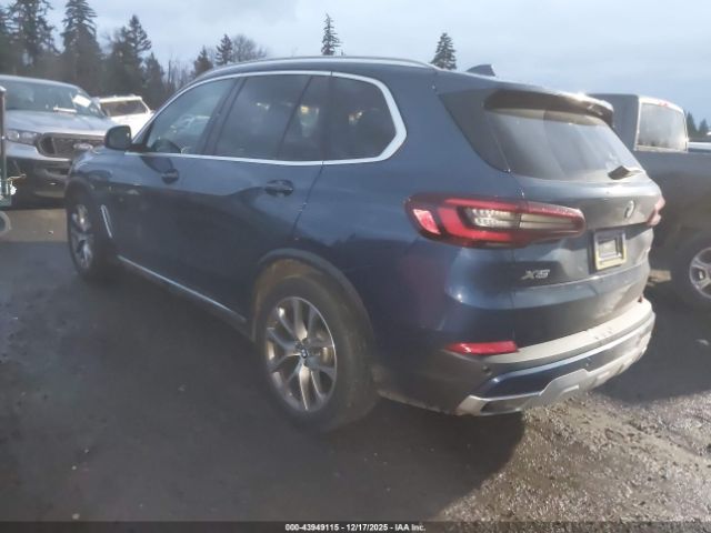 2022 BMW X5 5UXCR6C01N9N43182 Photo 2