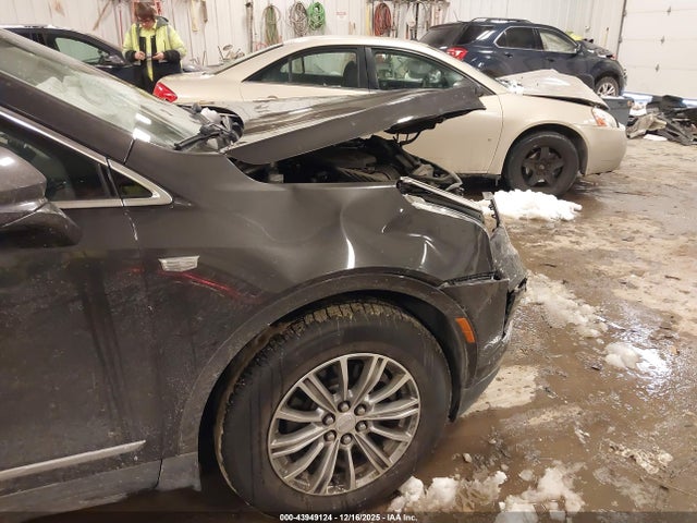 2017 CADILLAC XT5 1GYKNDRS5HZ112302 Photo 5