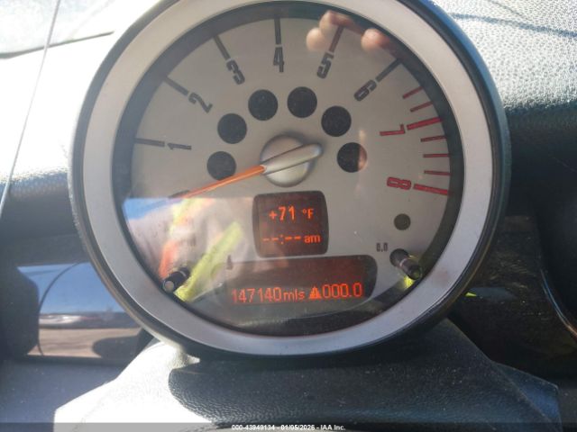 2010 MINI COOPER S CLUBMAN WMWMM3C5XATP94470 Photo 6