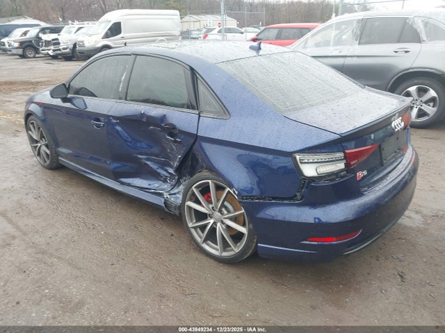 2018 AUDI S3 WAUB1GFF5J1027827 Photo 2