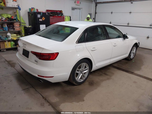 2017 AUDI A4 WAUANAF41HN070088 Photo 3