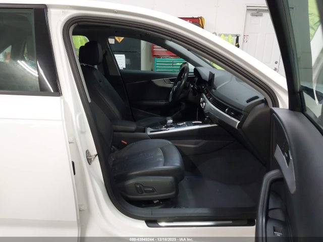 2017 AUDI A4 WAUANAF41HN070088 Photo 4