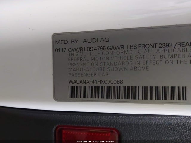 2017 AUDI A4 WAUANAF41HN070088 Photo 8