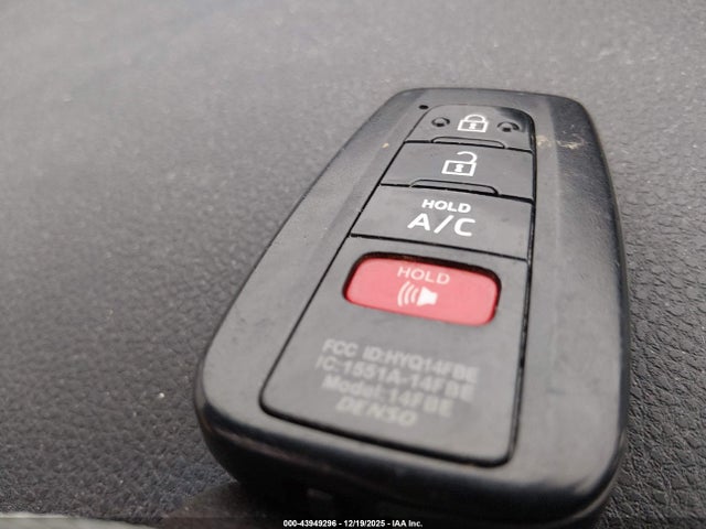 Toyota Prius Prime Premium 2017 JTDKARFP3H3041280 Image 27