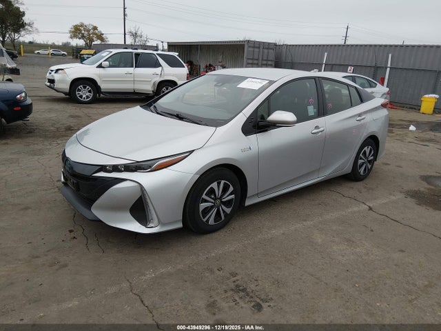 Toyota Prius Prime Premium 2017 JTDKARFP3H3041280 Image 18