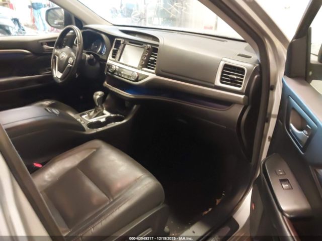 2017 TOYOTA HIGHLANDER 5TDDZRFH7HS399216 Photo 4