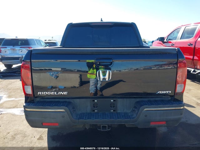 5FPYK3F83KB009945 Honda Ridgeline Black Edition