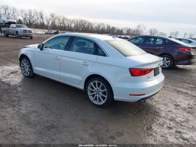 2015 AUDI A3 WAUEFGFF0F1127923 Photo 2