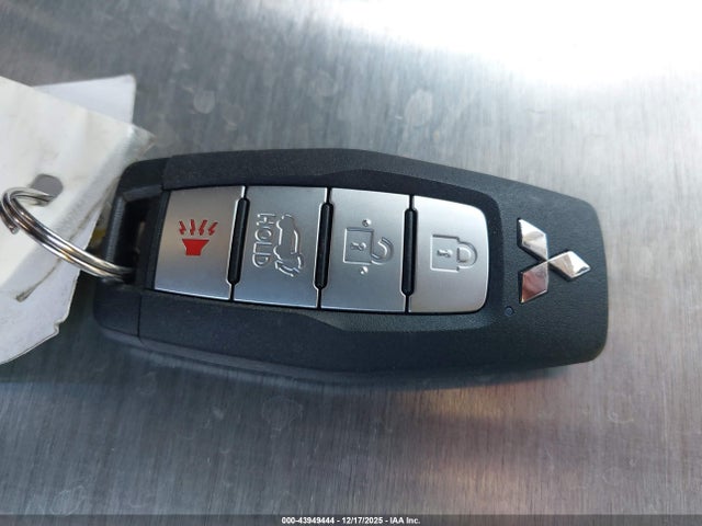 2025 MITSUBISHI OUTLANDER JA4J3VA86SZ030173 Photo 10