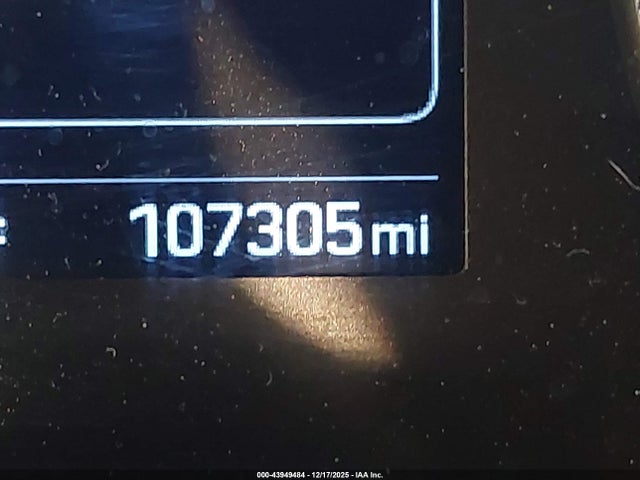 KM8J3CA42HU422625 Hyundai TUCSON SE