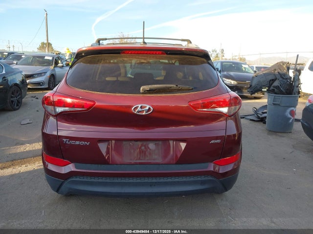 KM8J3CA42HU422625 Hyundai TUCSON SE