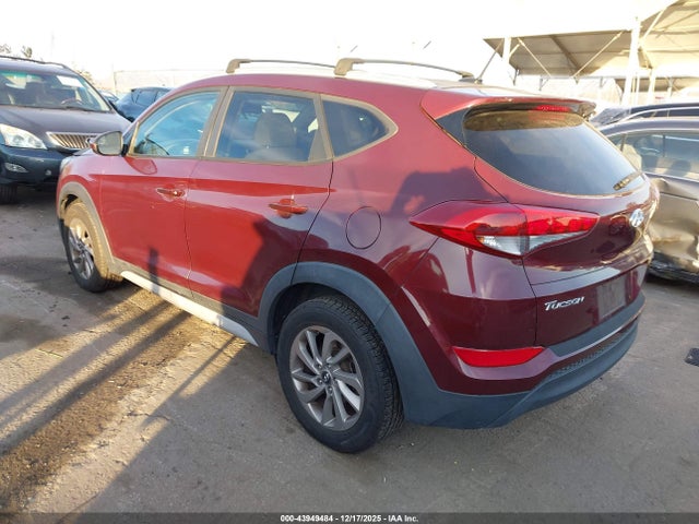 KM8J3CA42HU422625 Hyundai TUCSON SE
