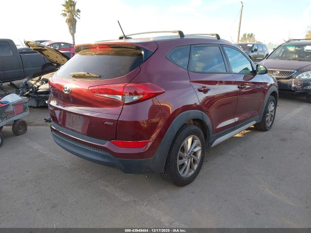 KM8J3CA42HU422625 Hyundai TUCSON SE