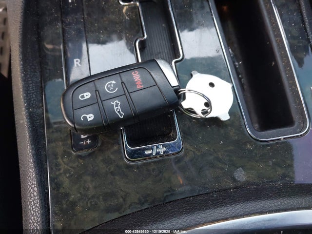 2011 CHRYSLER 300C 2C3CA6CT8BH522039 Photo 10