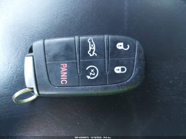 2015 CHRYSLER 300C 2C3CCAKG9FH831123 Photo 10