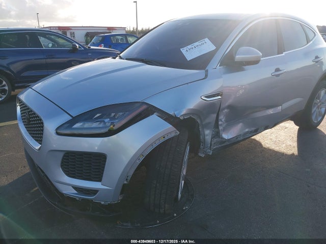 2018 JAGUAR E-PACE SADFJ2FX8J1Z29814 Photo 5