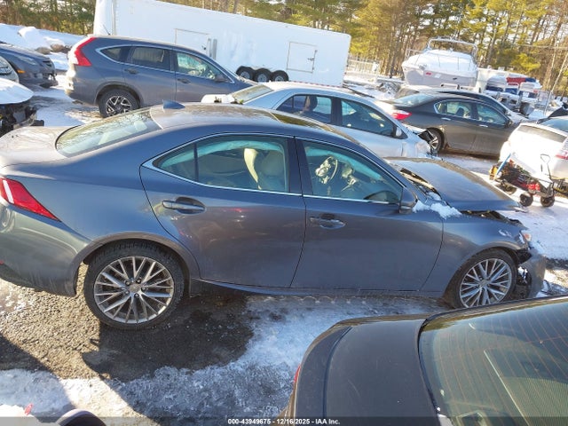Lexus IS 250 2015 JTHCF1D27F5026361 Image 13