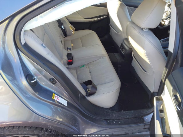 Lexus IS 250 2015 JTHCF1D27F5026361 Image 8