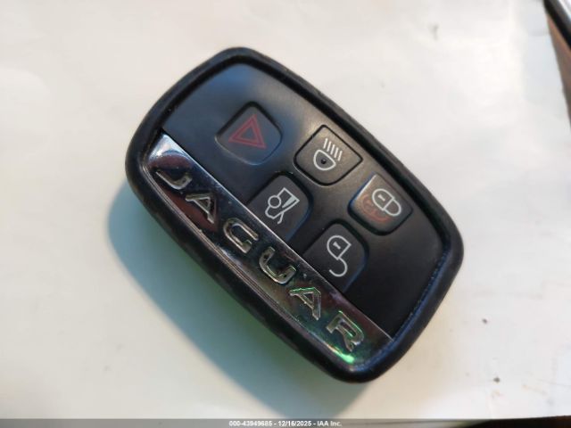 2014 JAGUAR XF SAJWA0ESXEPU19135 Photo 10