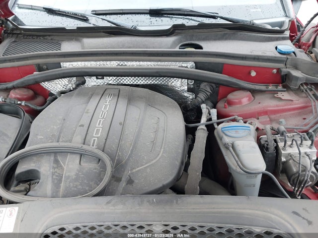 2018 PORSCHE MACAN WP1AA2A52JLB17651 Photo 9