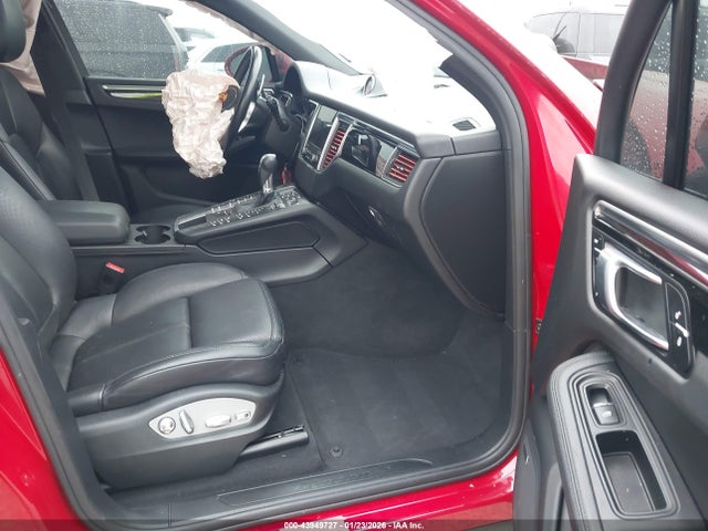 2018 PORSCHE MACAN WP1AA2A52JLB17651 Photo 4