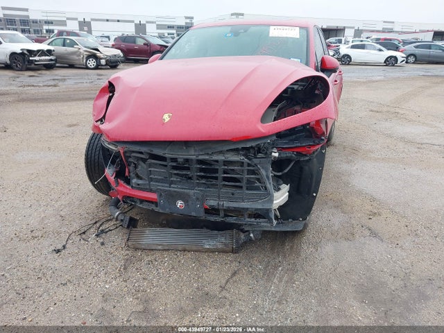 2018 PORSCHE MACAN WP1AA2A52JLB17651 Photo 5