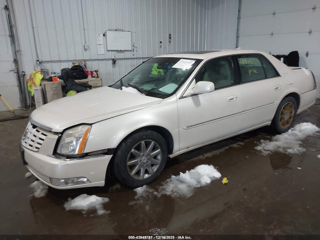 2011 CADILLAC DTS 1G6KH5E67BU104396 Photo 1
