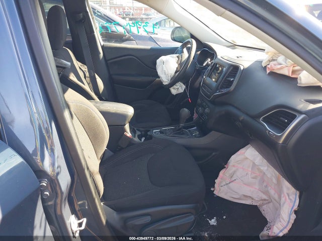 2020 JEEP CHEROKEE 1C4PJLCB3LD543950 Photo 4