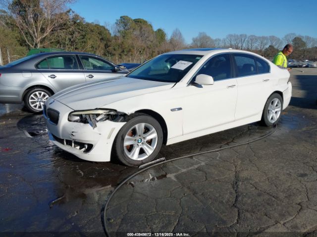 2011 BMW 528I WBAFR1C53BC747670 Photo 1