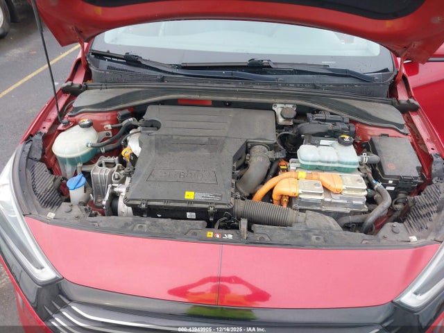 2019 HYUNDAI IONIQ HYBRID KMHC85LC7KU137372 Photo 9