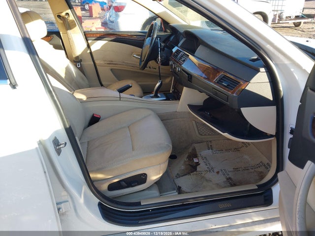 2010 BMW 528I WBANU5C51AC366206 Photo 4