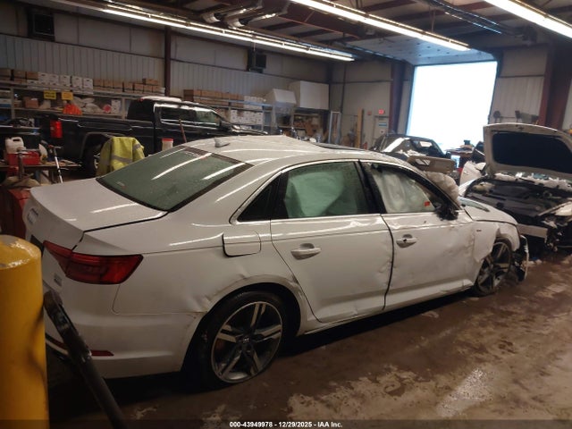 2017 AUDI A4 WAUENAF45HN009974 Photo 3